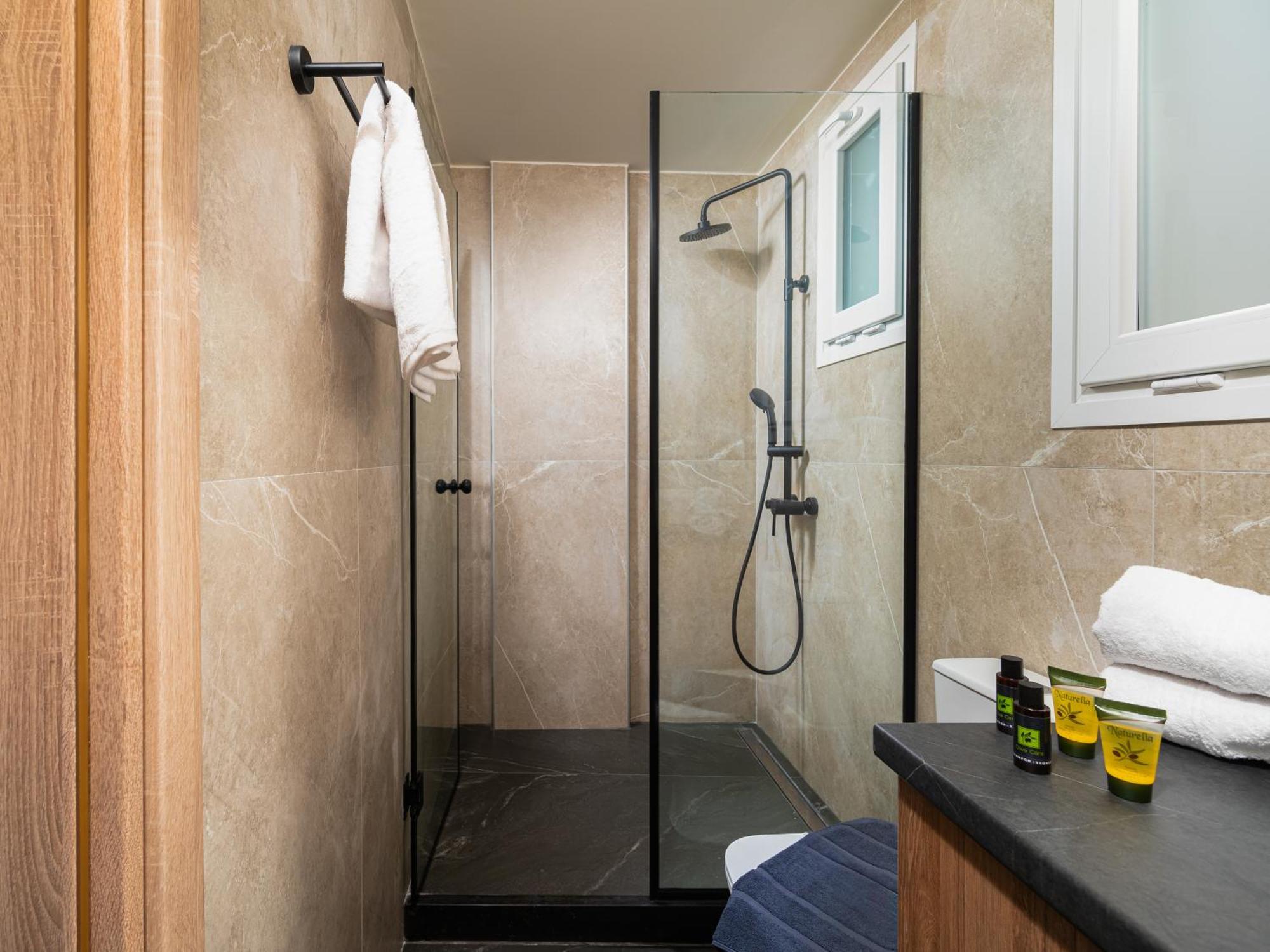 Makas Suites Hersonissos  Bagian luar foto
