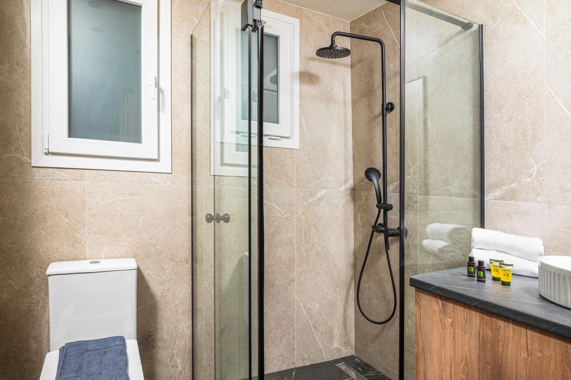 Makas Suites Hersonissos  Bagian luar foto